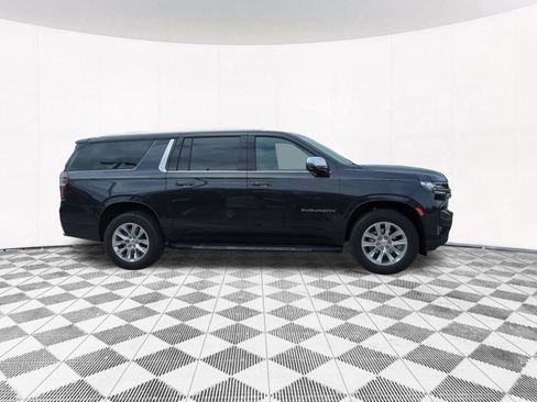 Used 2024 Chevrolet Suburban Premier w/ Premium Package AWD/4WD image 7