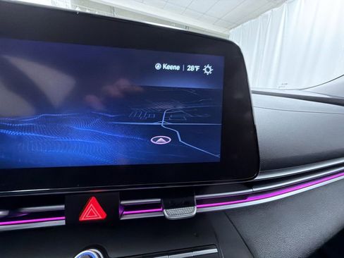 Used 2023 Hyundai Elantra Limited image 15