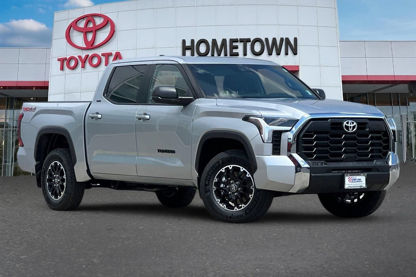 Certified 2025 Toyota Tundra SR5 w/ TRD Off-Road Package AWD/4WD image 3