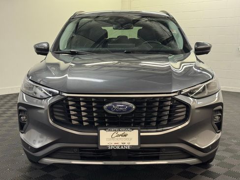 Used 2024 Ford Escape Platinum image 5