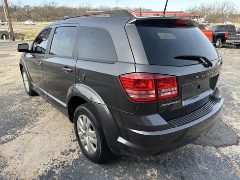 Used 2020 Dodge Journey SE image 7