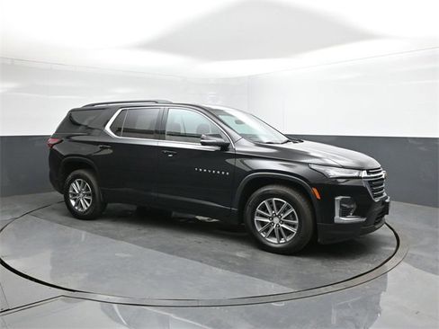 Used 2022 Chevrolet Traverse LT image 17