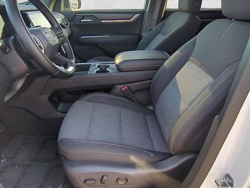 Used 2025 GMC Acadia Elevation AWD/4WD image 15