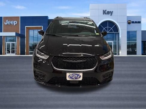 New 2026 Chrysler Pacifica Select w/ S Appearance Package image 11