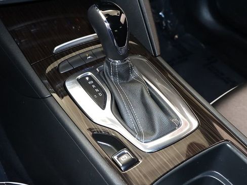 Used 2019 Buick Regal Avenir w/ Driver Confidence Package II image 21