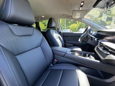 Certified 2025 Nissan Murano SV AWD/4WD image 27