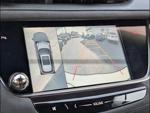 Used 2017 Cadillac XT5 Platinum image 18