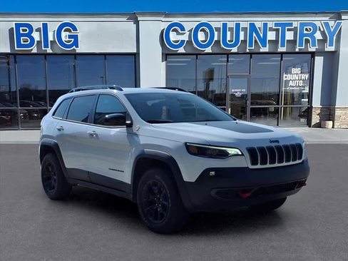 Used 2022 Jeep Cherokee Trailhawk w/ Comfort/Convenience Group AWD/4WD image 6