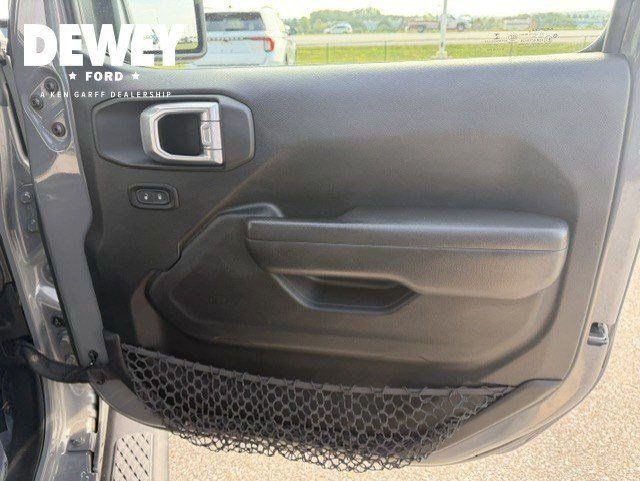 Used 2020 Jeep Gladiator Sport w/ Quick Order Package 24S AWD/4WD image 30