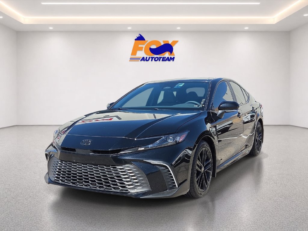 Certified 2025 Toyota Camry SE w/ Convenience Package FWD image 1