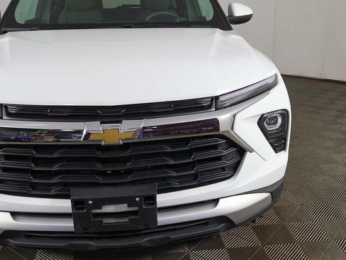 Used 2025 Chevrolet TrailBlazer LT AWD/4WD image 11