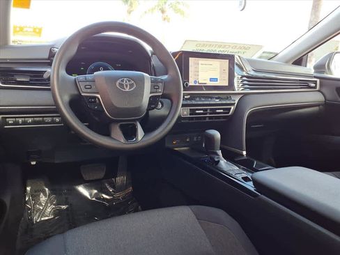 Certified 2025 Toyota Camry LE image 9