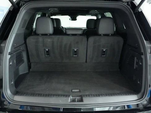 Used 2024 GMC Acadia Denali image 9