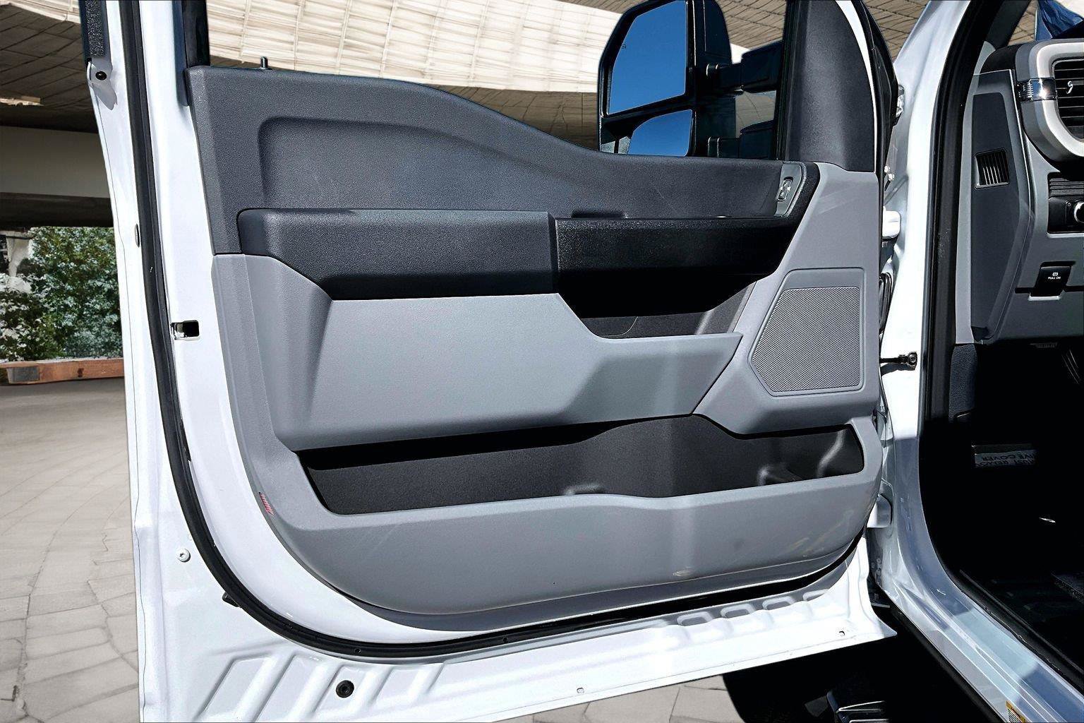 New 2024 Ford F550 2WD Regular Cab Super Duty image 9
