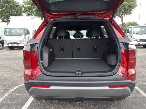 New 2026 Chevrolet Equinox LT w/ Convenience Package II FWD image 12