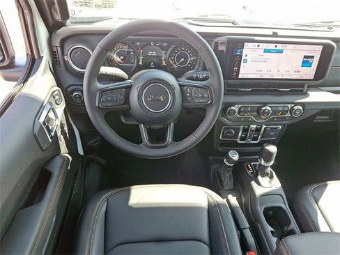 New 2025 Jeep Gladiator Sport image 2