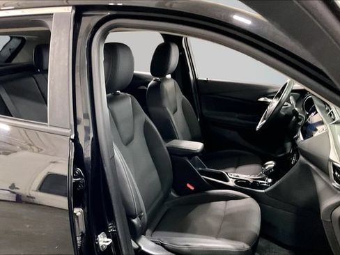 Used 2022 Buick Encore GX Preferred w/ Cold Weather Comfort Package AWD/4WD image 7