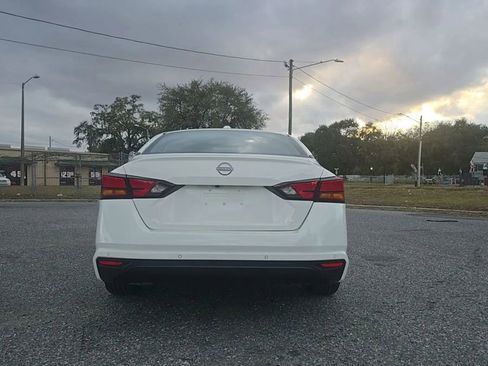 Used 2025 Nissan Altima 2.5 SV image 5