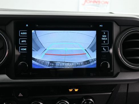 Used 2016 Toyota Tacoma TRD Sport w/ Towing Package image 18