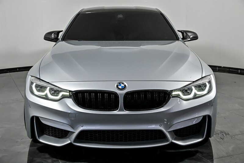 Used 2018 BMW M4 Coupe RWD image 5