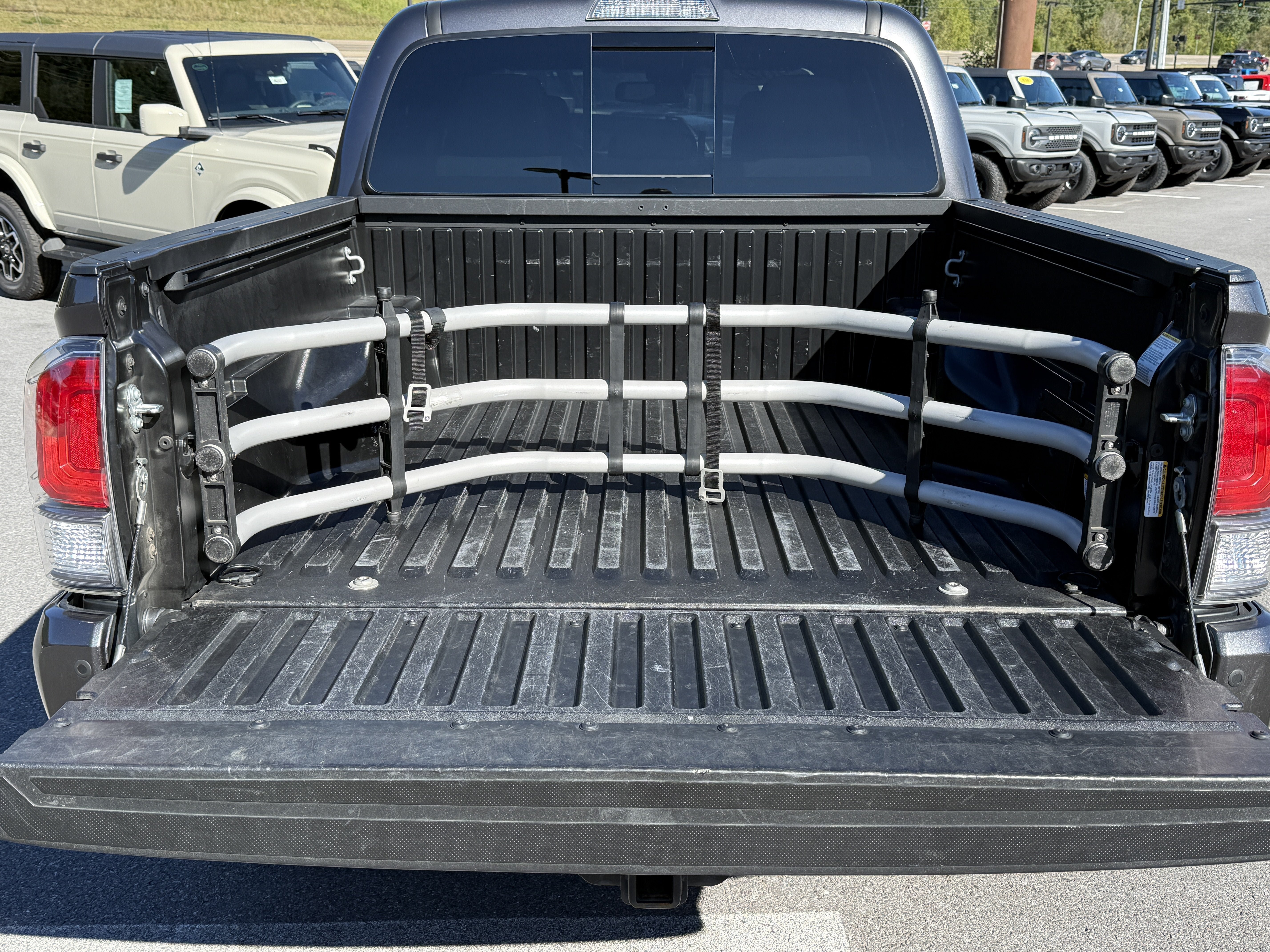Used 2022 Toyota Tacoma TRD Sport w/ Technology Package AWD/4WD image 13