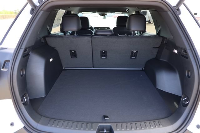 New 2027 GMC Terrain Elevation w/ Elevation Premium Package FWD image 11