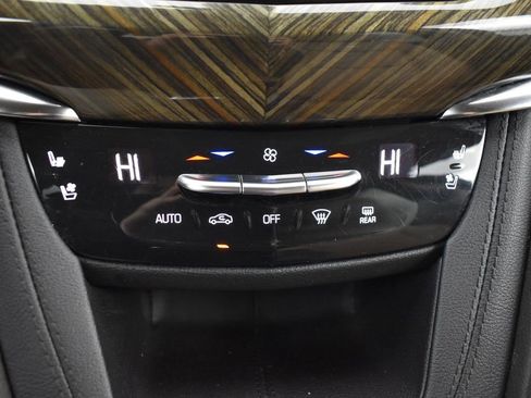 Used 2022 Cadillac XT6 Sport w/ Platinum Package image 18