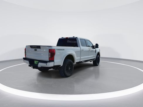 Certified 2022 Ford F250 Lariat w/ Tremor Off-Road Package image 9