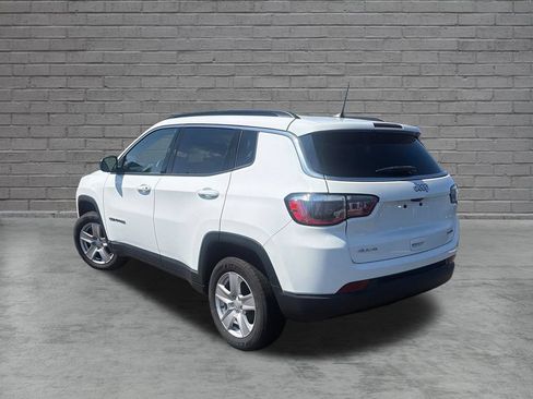 Used 2022 Jeep Compass Latitude w/ Convenience Group AWD/4WD image 5