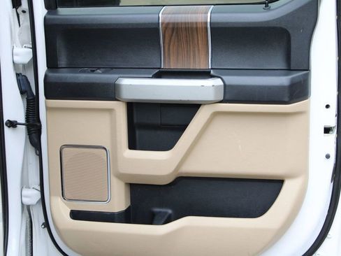 Used 2017 Ford F150 Lariat w/ Equipment Group 502A Luxury image 24