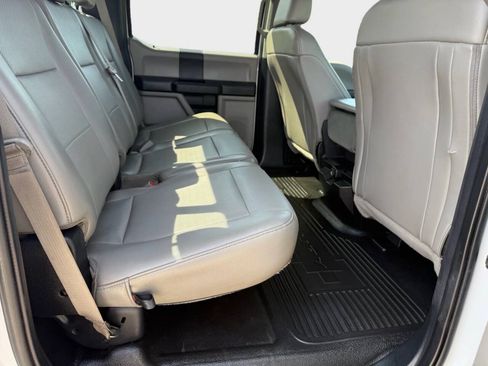 Used 2019 Ford F250 XL w/ Power Equipment Group AWD/4WD image 9