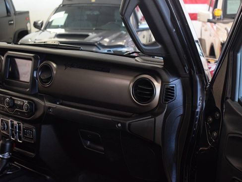 Used 2021 Jeep Gladiator Sport AWD/4WD image 24