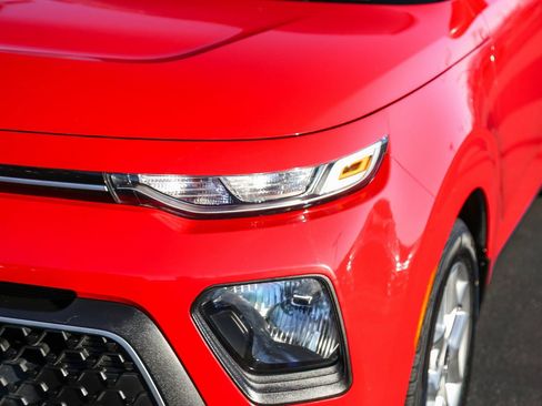 Used 2022 Kia Soul S image 11