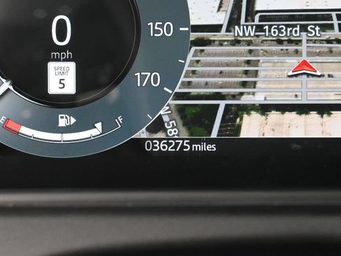 Used 2025 Land Rover Range Rover Velar Dynamic SE AWD/4WD image 26