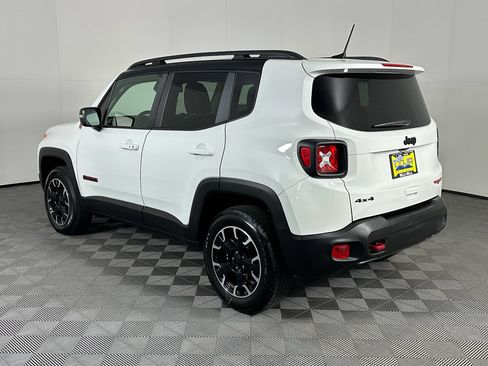 Used 2023 Jeep Renegade Trailhawk image 17