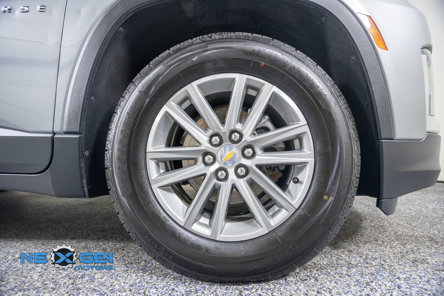 Used 2023 Chevrolet Traverse LT w/ LPO, Floor Liner Package AWD/4WD image 46