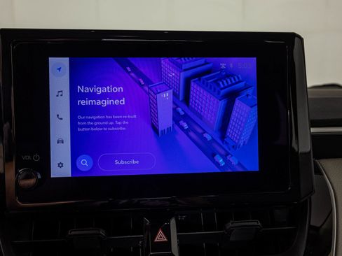 Used 2025 Toyota Corolla LE FWD image 22