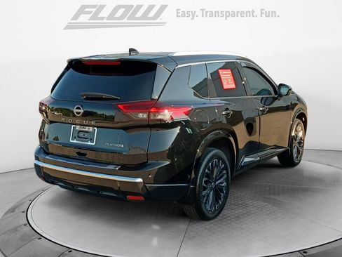 Used 2024 Nissan Rogue Platinum FWD image 7
