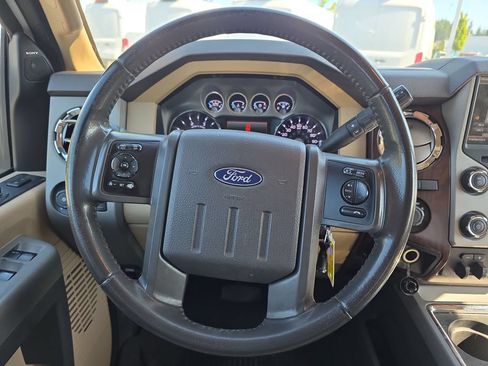 Used 2016 Ford F450 Lariat w/ Lariat Interior Package AWD/4WD image 18