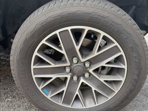 Used 2023 Jeep Wrangler Unlimited Sahara w/ Cold Weather Group image 32