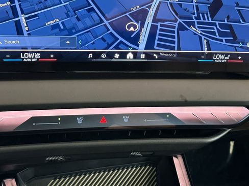 Used 2025 BMW X3 xDrive30i w/ Convenience Package image 21