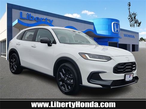 Used 2025 Honda HR-V Sport image 1