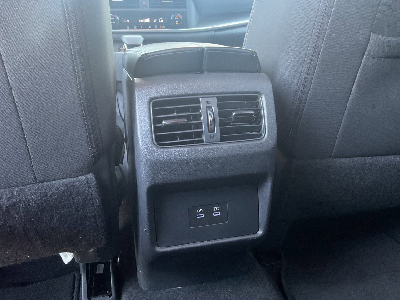 Used 2025 Nissan Rogue SV FWD image 14