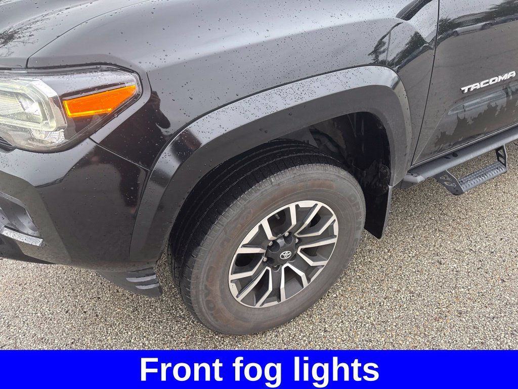 Used 2023 Toyota Tacoma TRD Sport w/ Technology Package AWD/4WD image 11