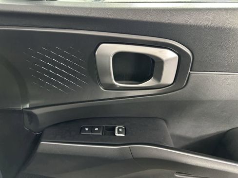 Used 2024 Kia Sorento S image 23