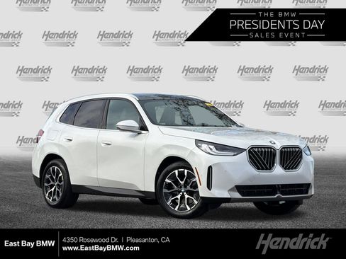 Used 2025 BMW X3 xDrive30i w/ Premium Package image 1