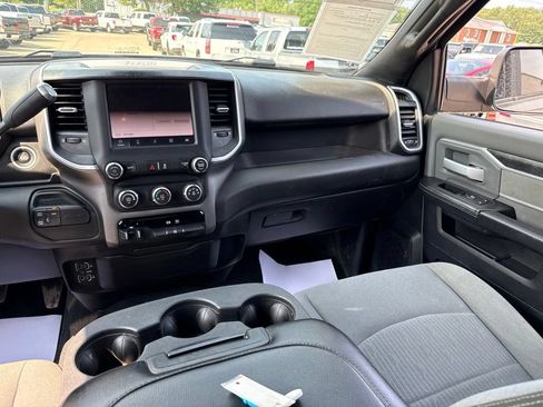 Used 2022 RAM 2500 Big Horn AWD/4WD image 11