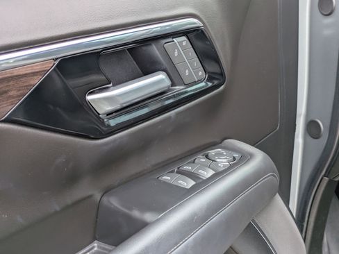 Certified 2025 Chevrolet Tahoe Z71 w/ Comfort Package image 12