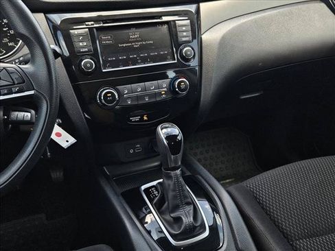 Used 2019 Nissan Rogue Sport S w/ Appearance Package FWD image 21