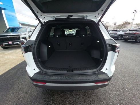 New 2026 Chevrolet Equinox LT w/ Convenience Package II image 26